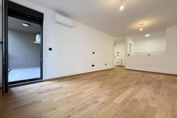 Slika 1 - Pionir Palas, Dvosoban stan na prodaju, 58m2, 210.000€